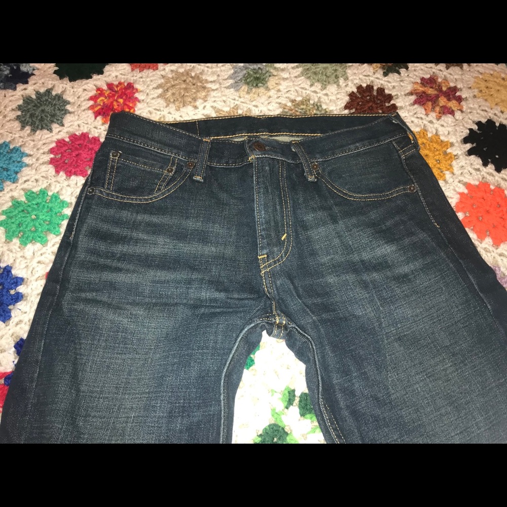 Never worn! Levi 527